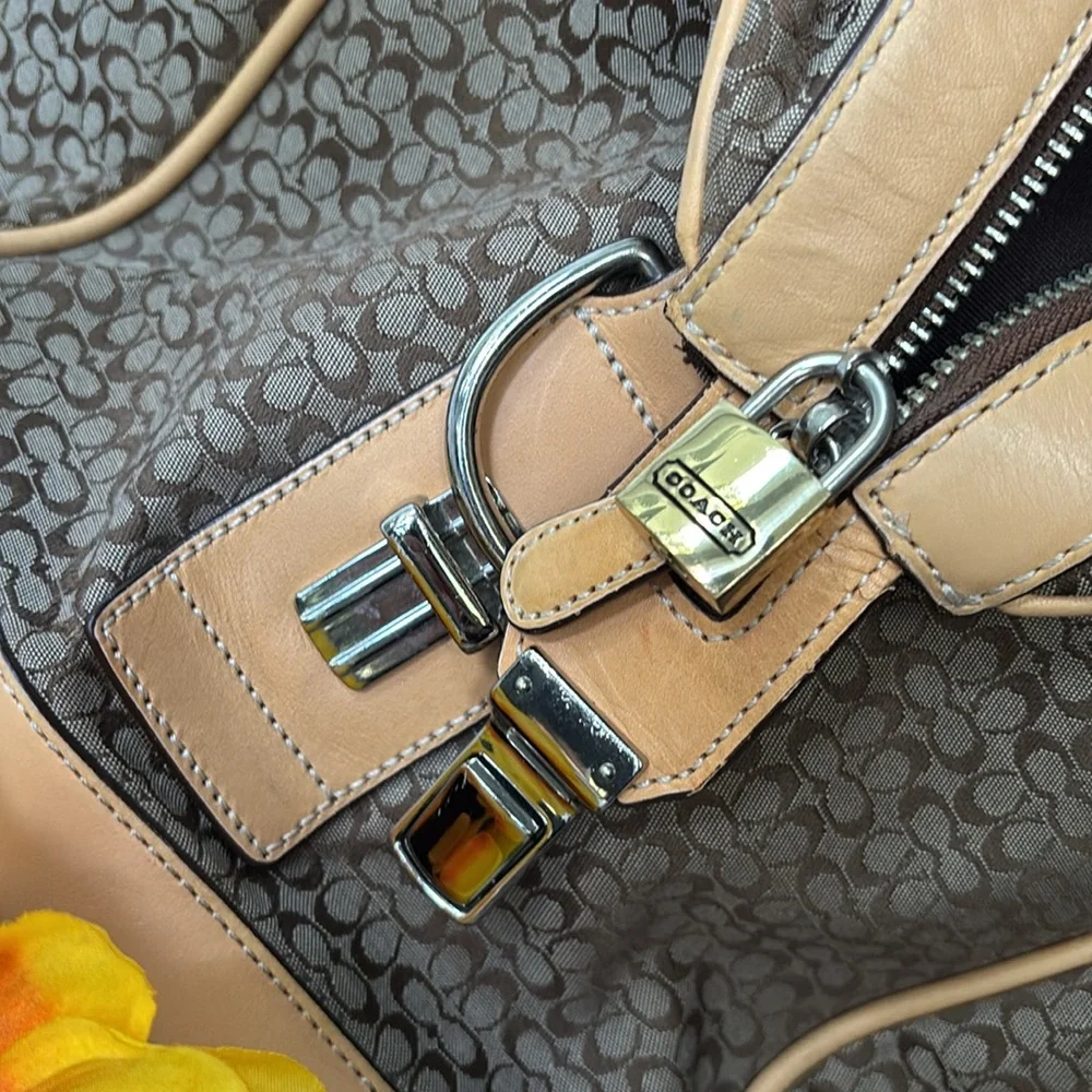 Coach Vintage Signature C Canvas & Vachetta Leather Travel Bag - Picture 16 of 16